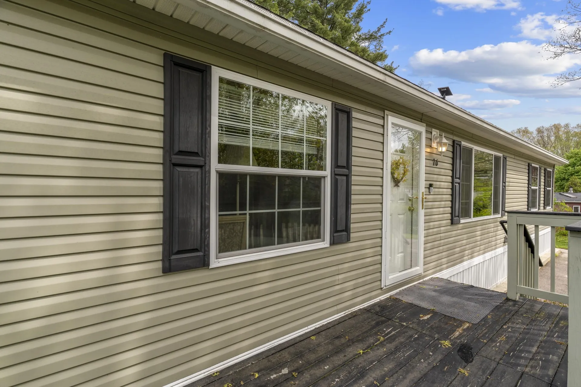 16 Eric Avenue Nashua NH 03062