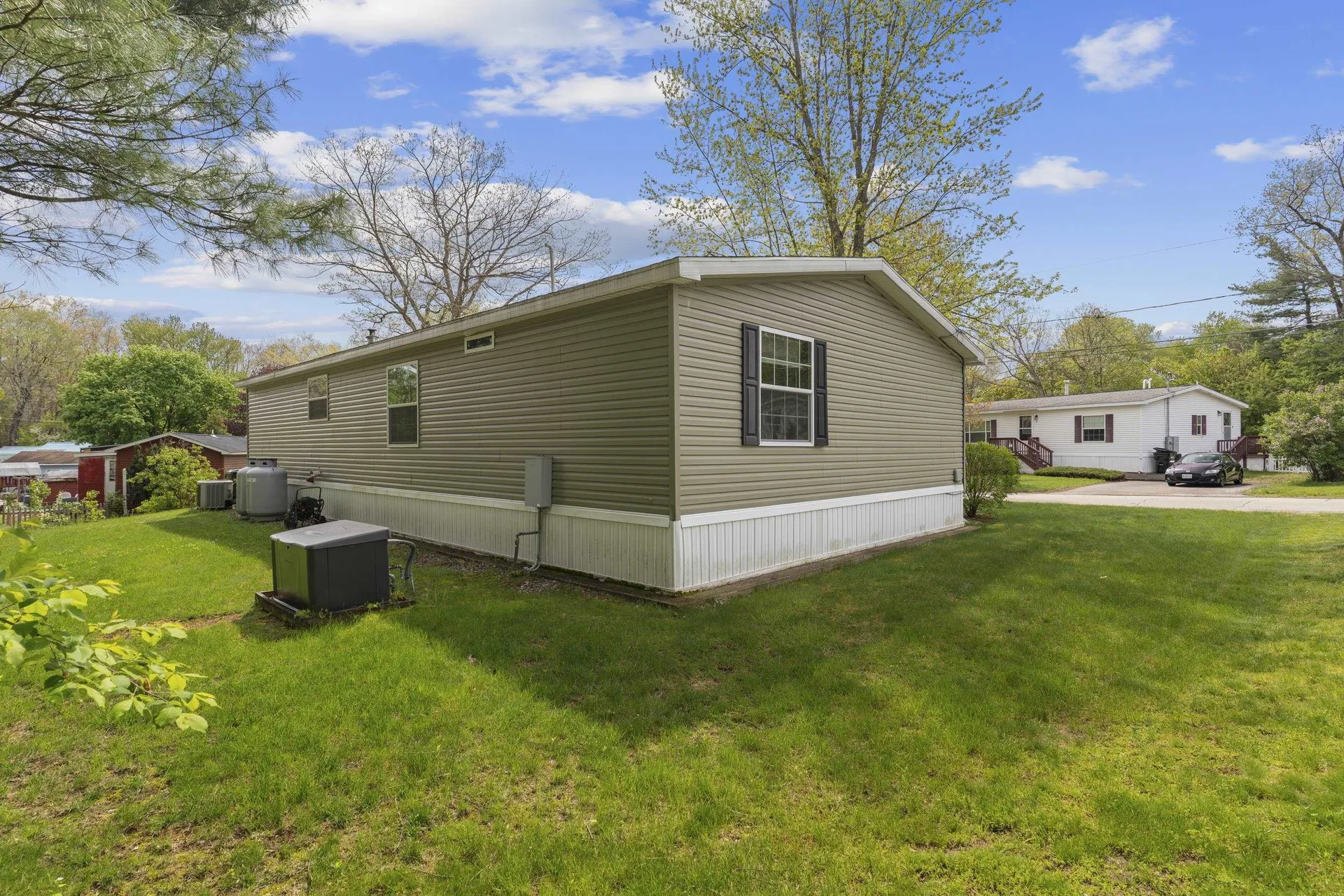 16 Eric Avenue Nashua NH 03062