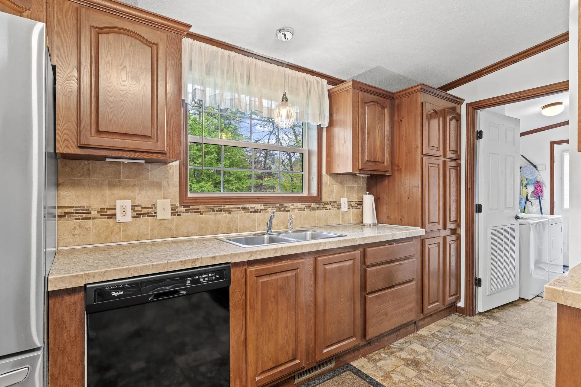 16 Eric Avenue Nashua NH 03062