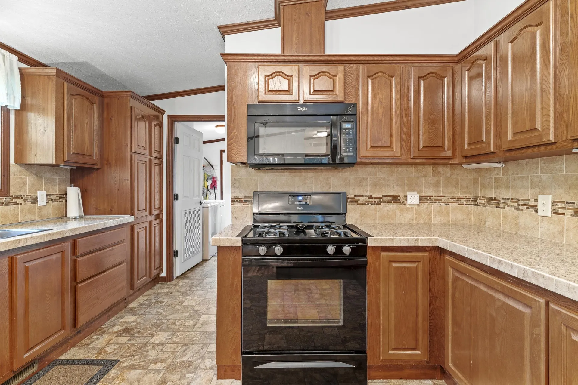 16 Eric Avenue Nashua NH 03062