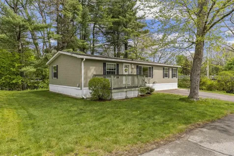 16 Eric Avenue Nashua NH 03062