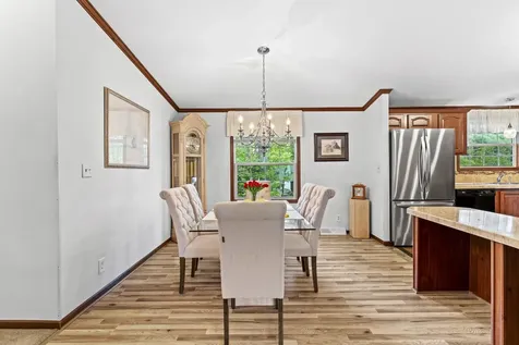 16 Eric Avenue Nashua NH 03062