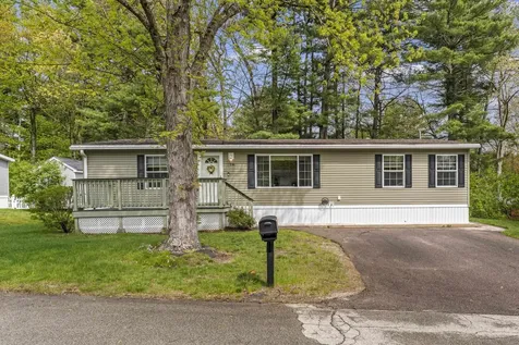 16 Eric Avenue Nashua NH 03062