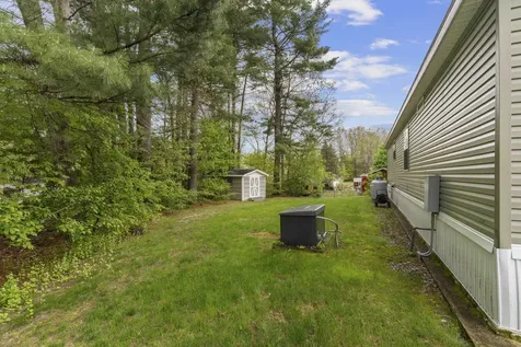 16 Eric Avenue Nashua NH 03062