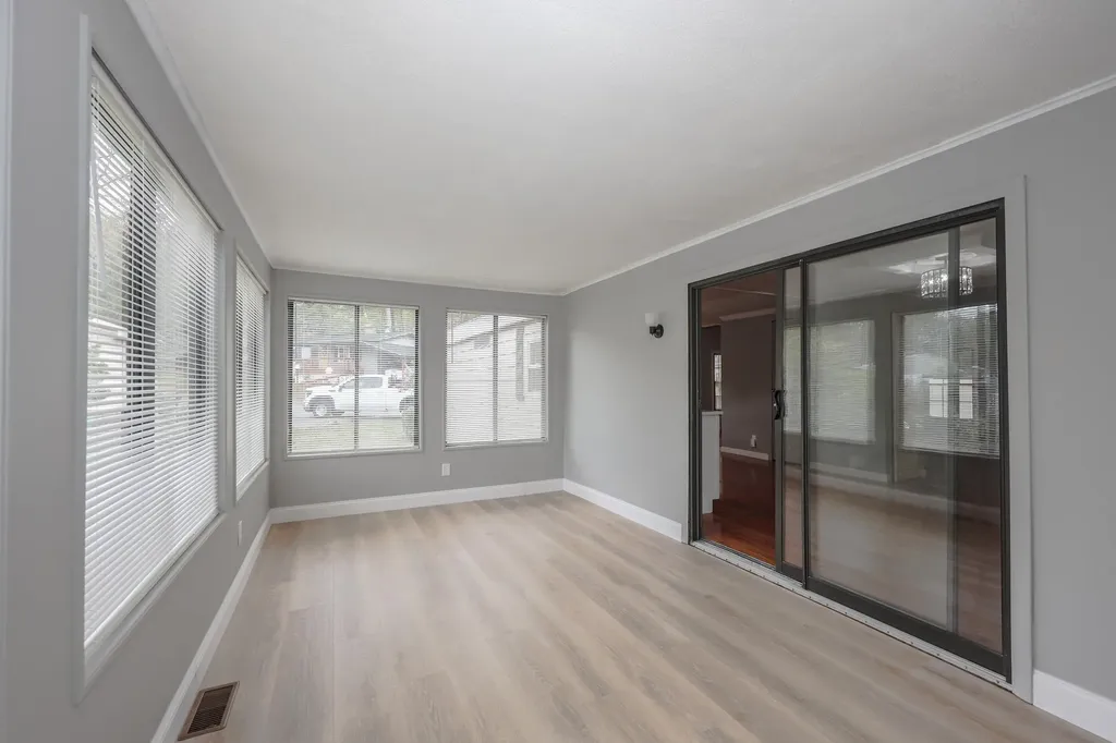 62 Roger Road Goffstown NH 03045