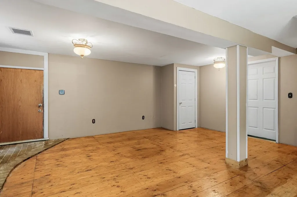 28 Beech Hill Road Exeter NH 03833