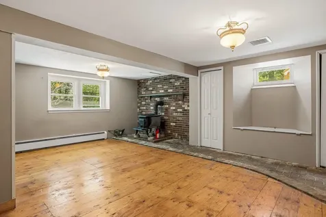 28 Beech Hill Road Exeter NH 03833