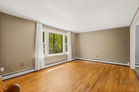 28 Beech Hill Road Exeter NH 03833