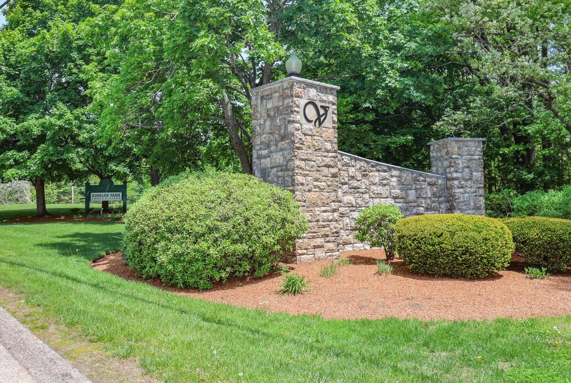 31 Stanstead Place Nashua NH 03063