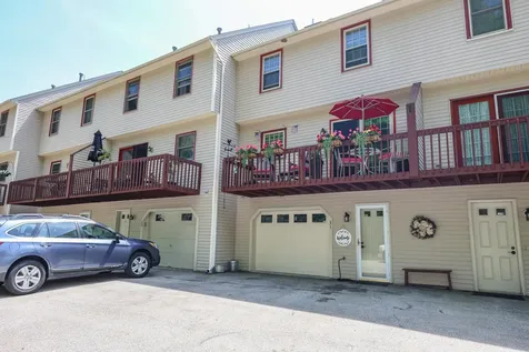 31 Stanstead Place Nashua NH 03063