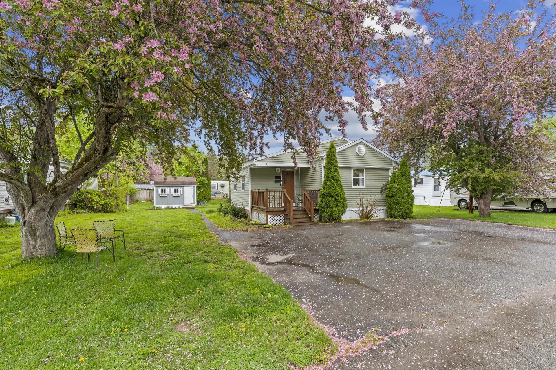 53 Hilton Avenue Exeter NH 03833-4131