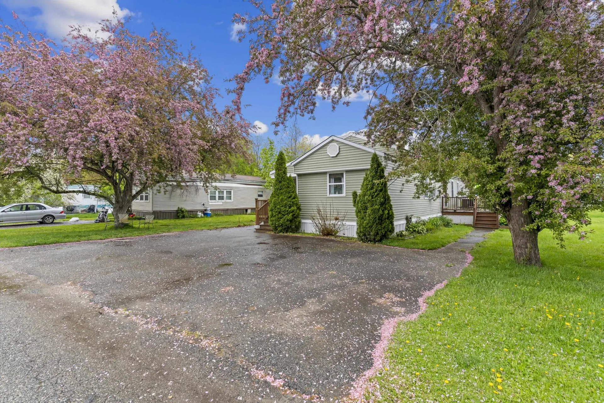 53 Hilton Avenue Exeter NH 03833-4131