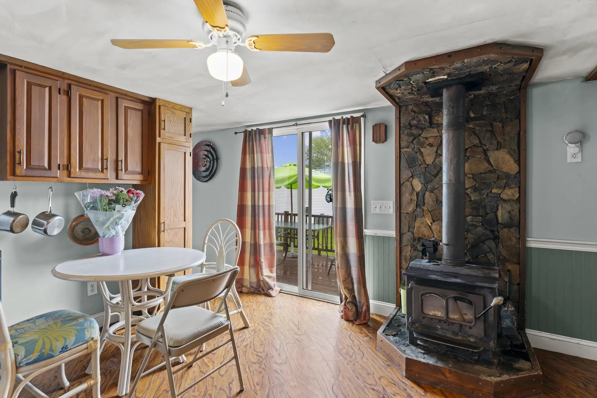 53 Hilton Avenue Exeter NH 03833-4131