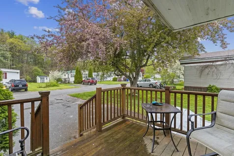 53 Hilton Avenue Exeter NH 03833-4131