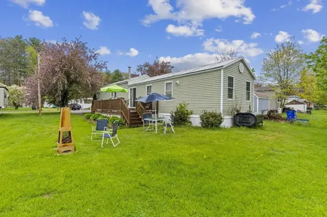 53 Hilton Avenue Exeter NH 03833-4131