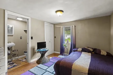 53 Hilton Avenue Exeter NH 03833-4131
