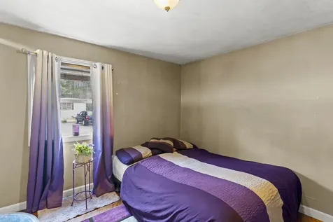 53 Hilton Avenue Exeter NH 03833-4131
