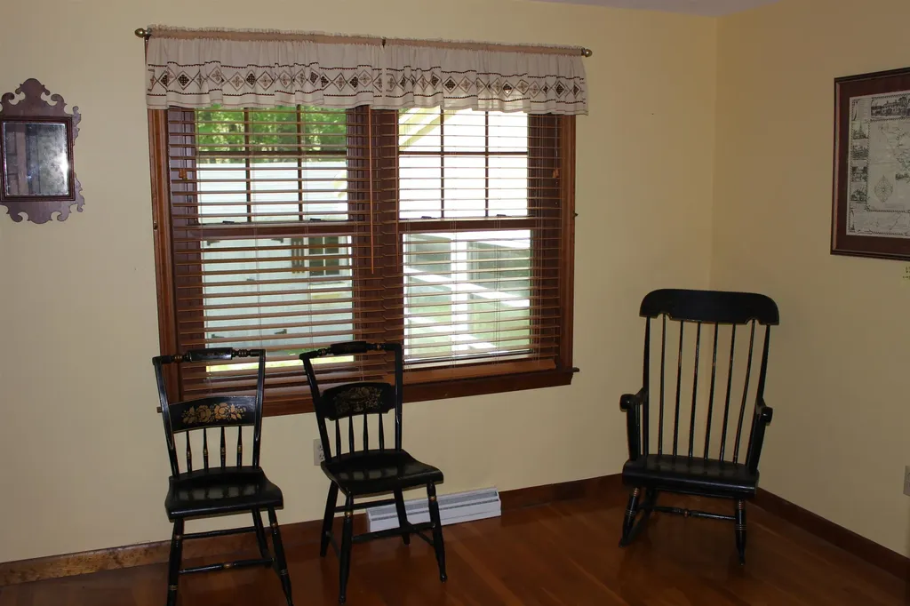 20 Exeter Road Hampton Falls NH 03844