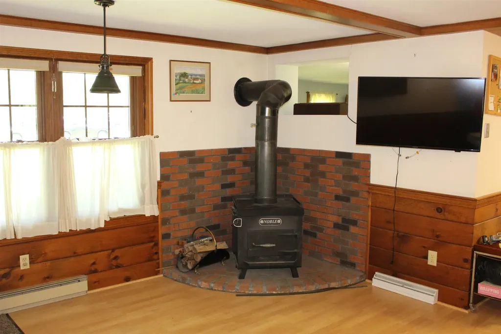 20 Exeter Road Hampton Falls NH 03844