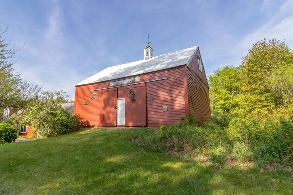 75 Tater Street Mont Vernon NH 03057