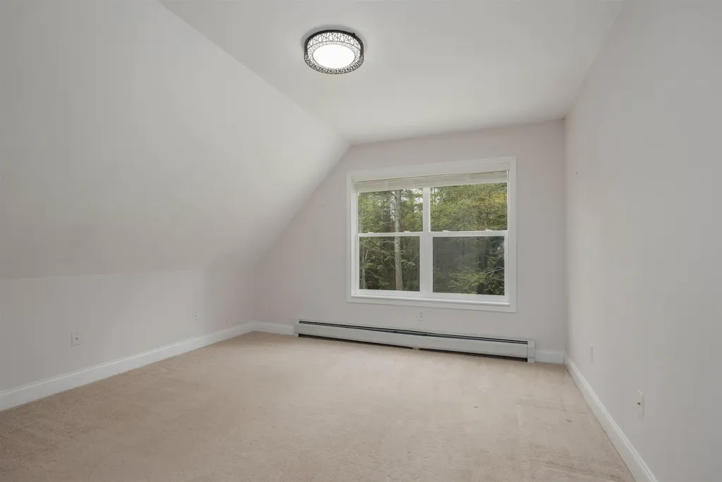 34 Shorewood Estates Road Unity NH 03773