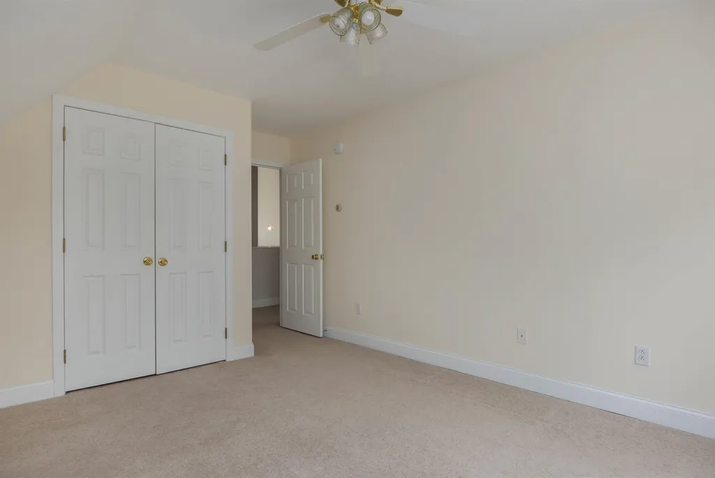 34 Shorewood Estates Road Unity NH 03773