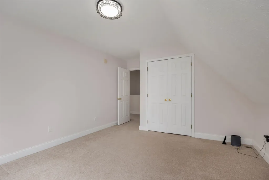 34 Shorewood Estates Road Unity NH 03773