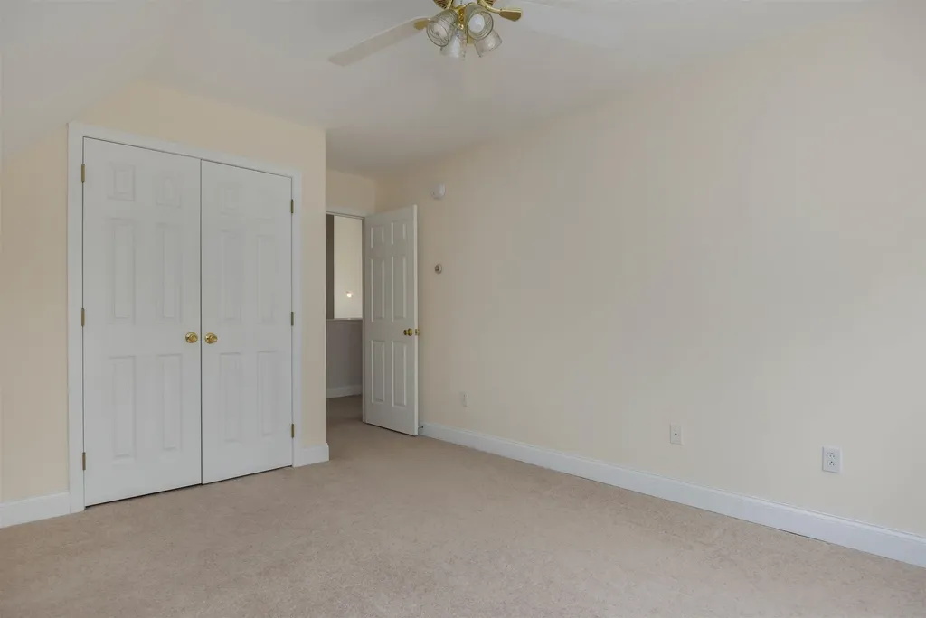 34 Shorewood Estates Road Unity NH 03773