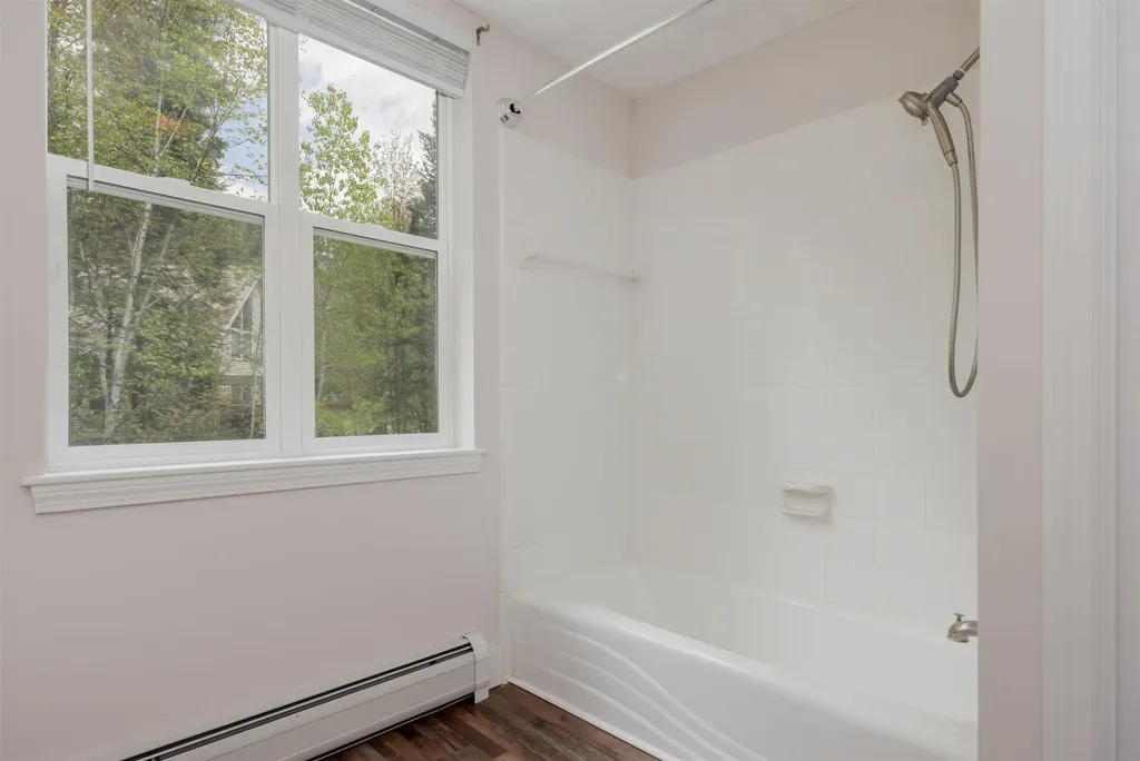 34 Shorewood Estates Road Unity NH 03773