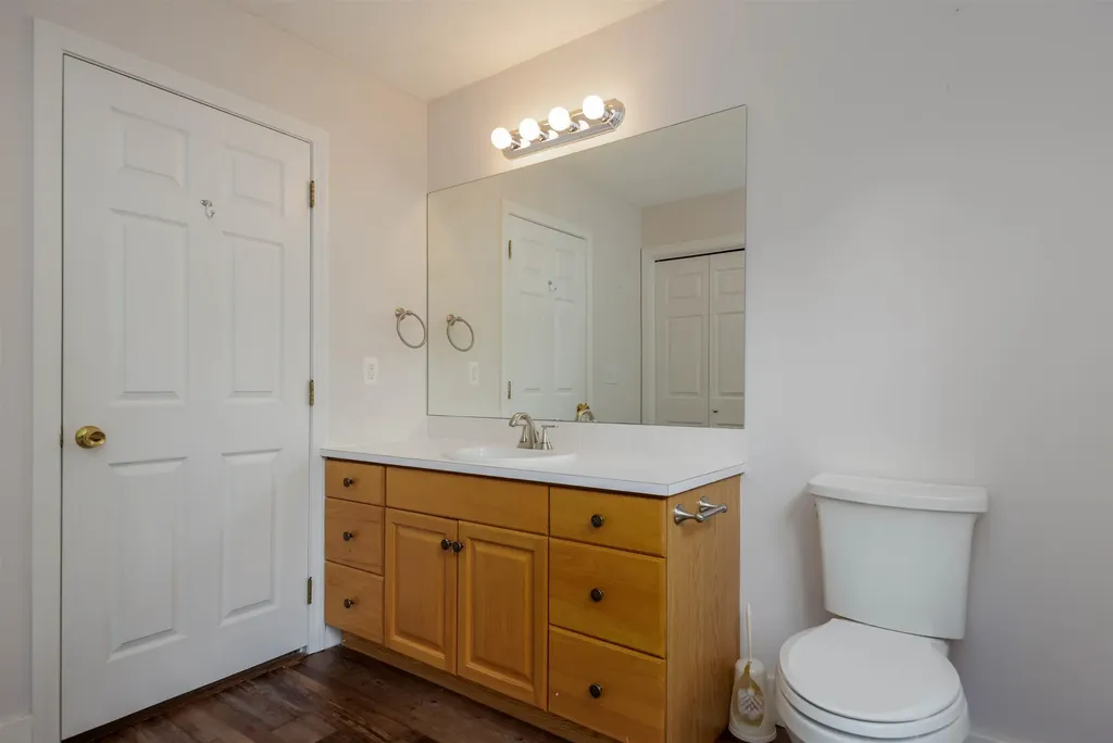 34 Shorewood Estates Road Unity NH 03773