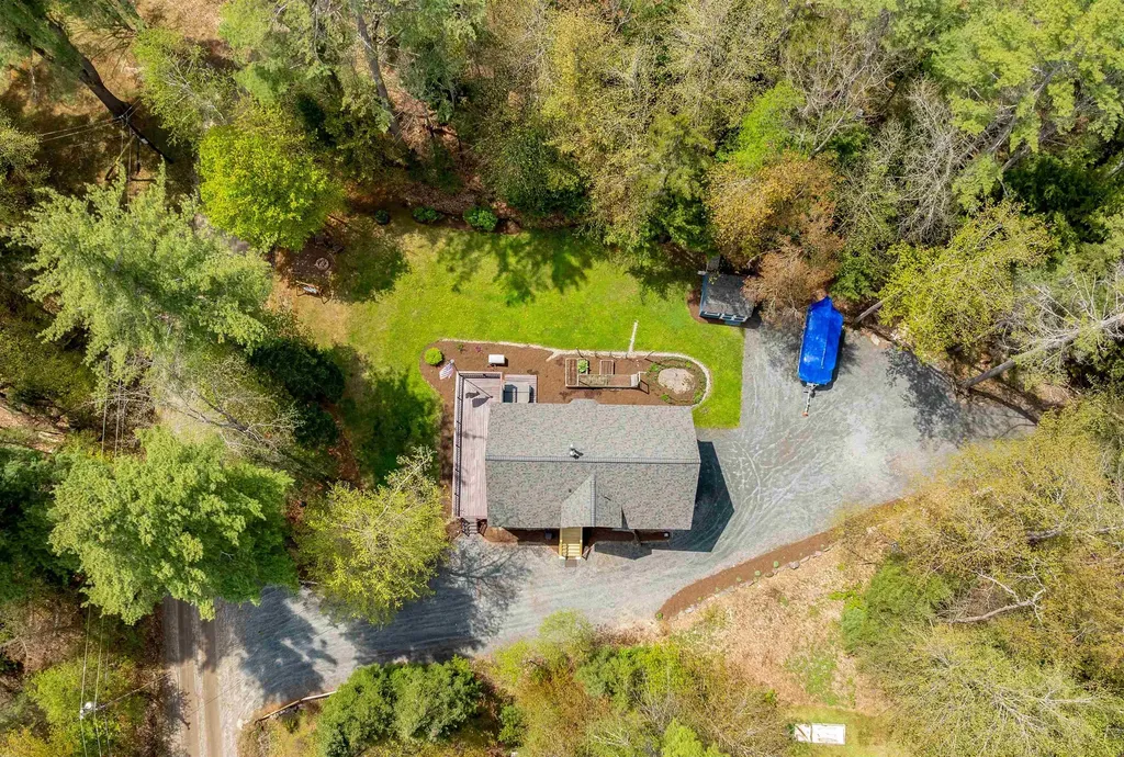 34 Shorewood Estates Road Unity NH 03773