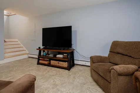 34 Shorewood Estates Road Unity NH 03773