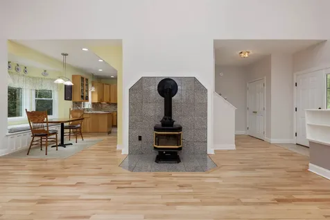 34 Shorewood Estates Road Unity NH 03773
