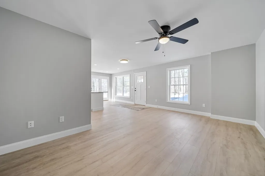 136 S Main Street Troy NH 03465