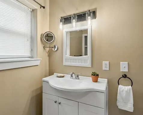 15 Eaton Avenue Bennington NH 03442