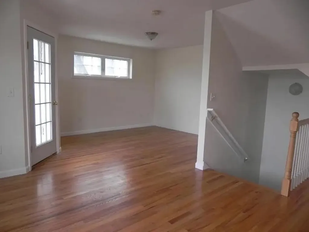 5 Spring Street Newmarket NH 03857