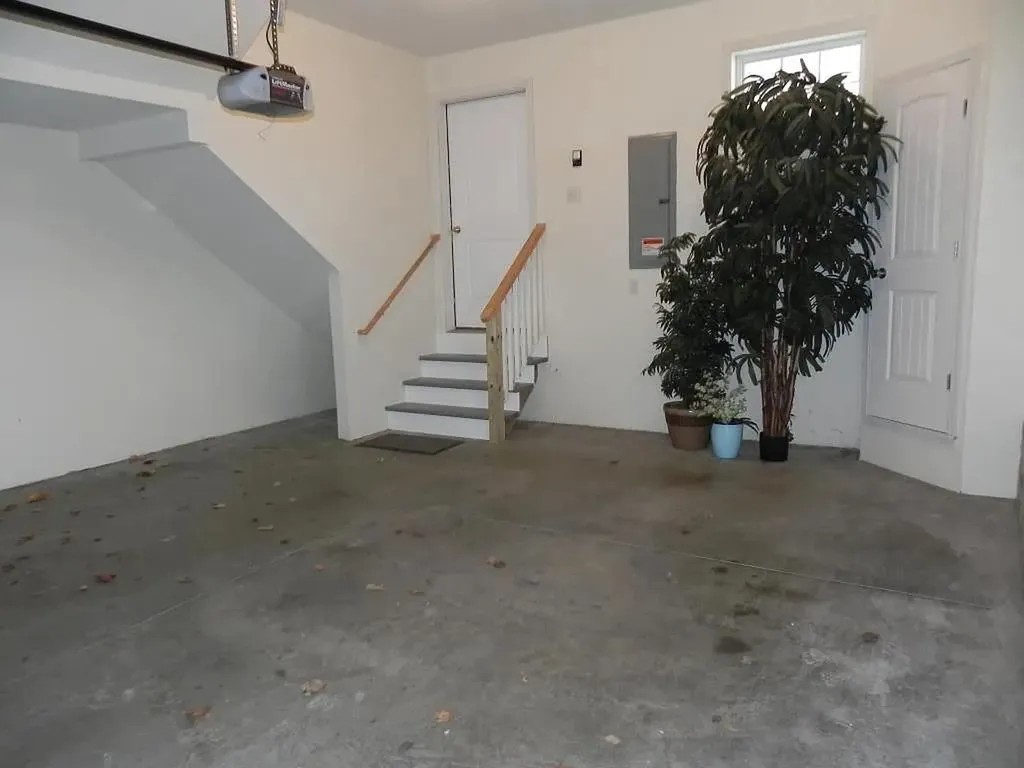 5 Spring Street Newmarket NH 03857