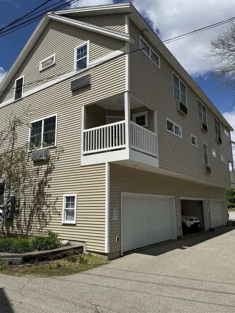 5 Spring Street Newmarket NH 03857
