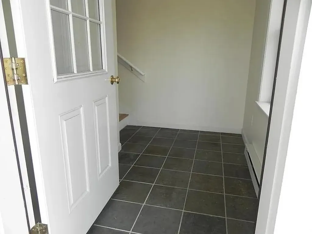 5 Spring Street Newmarket NH 03857