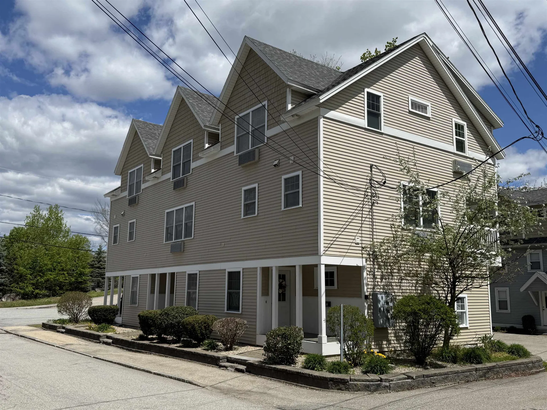 5 Spring Street Newmarket NH 03857
