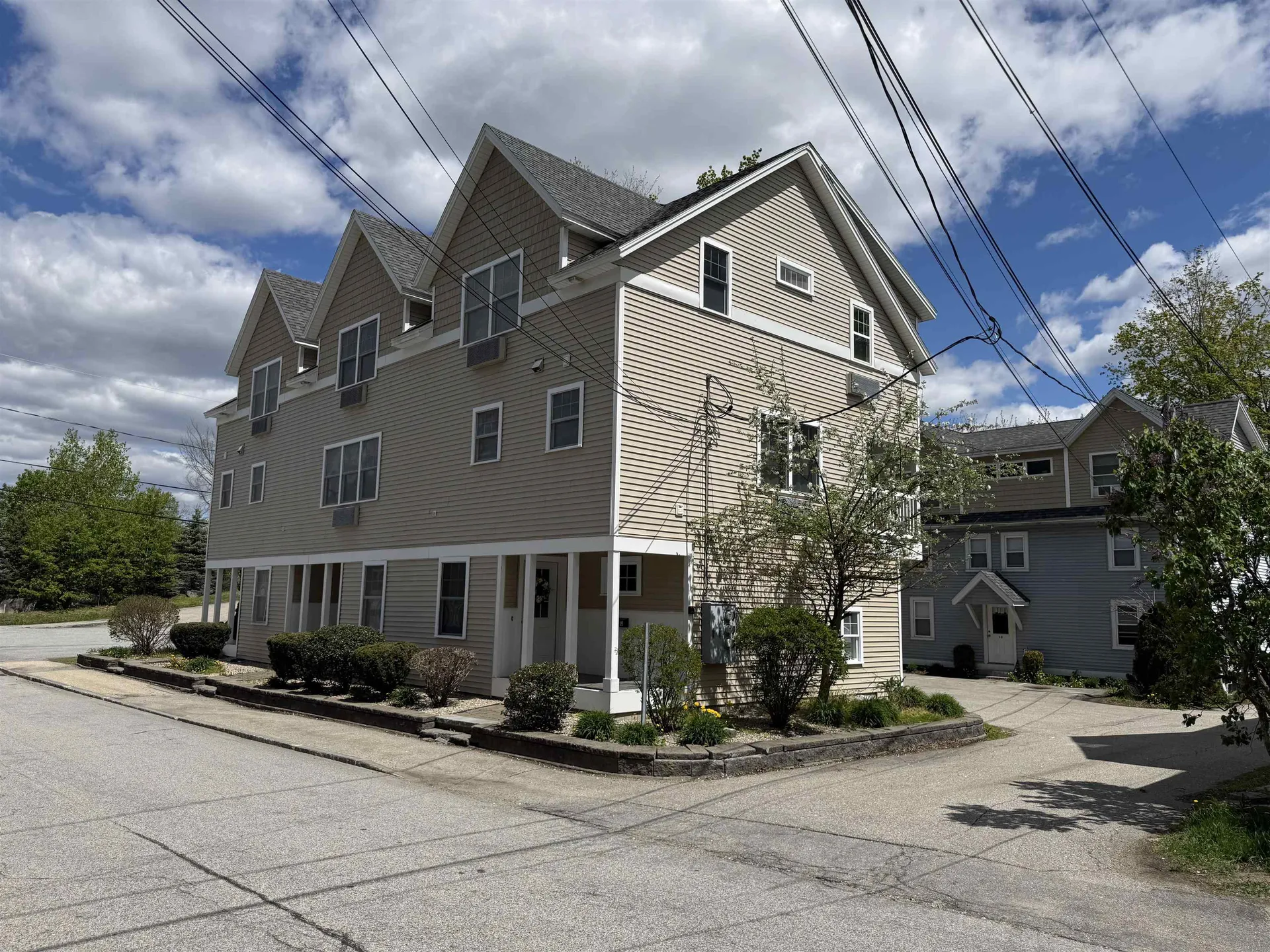 5 Spring Street Newmarket NH 03857