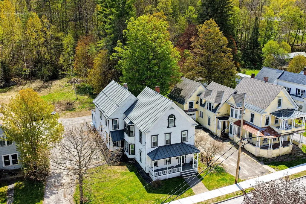 49 Pleasant Street Ludlow VT 05149