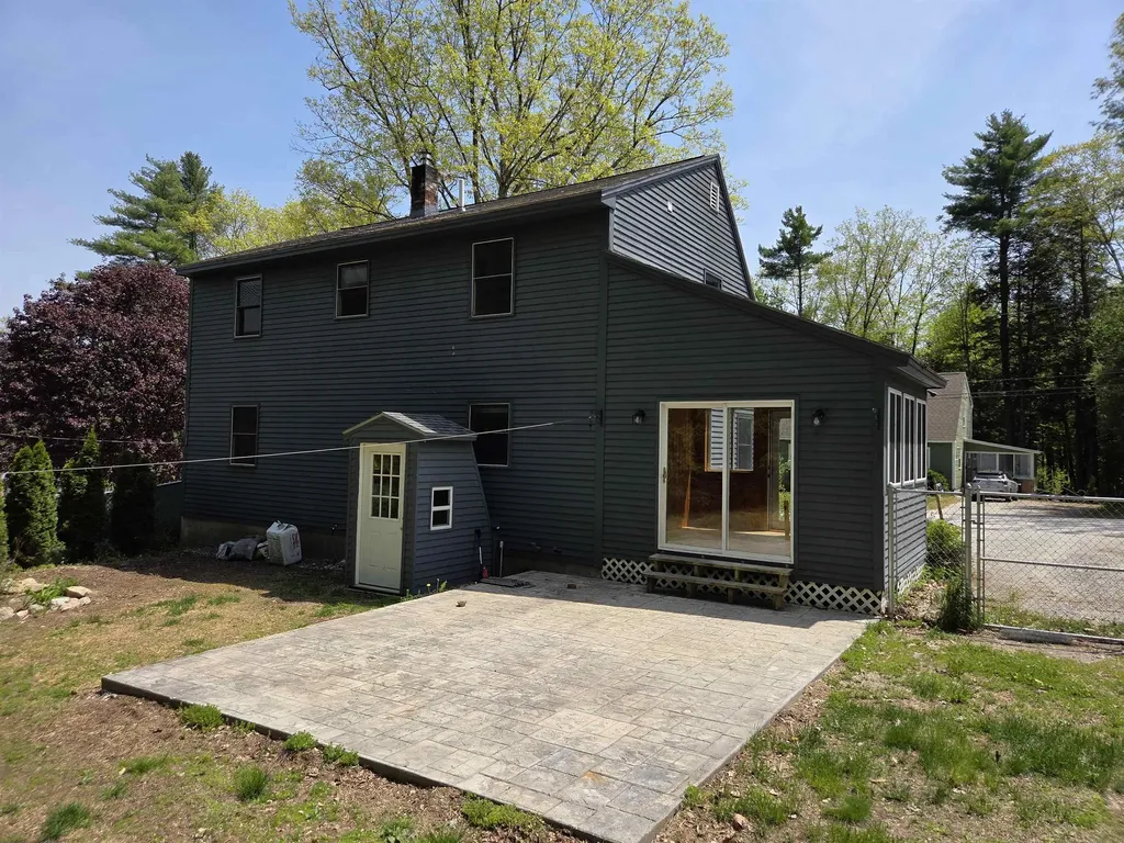 71 Myrtle Street Hillsborough NH 03244