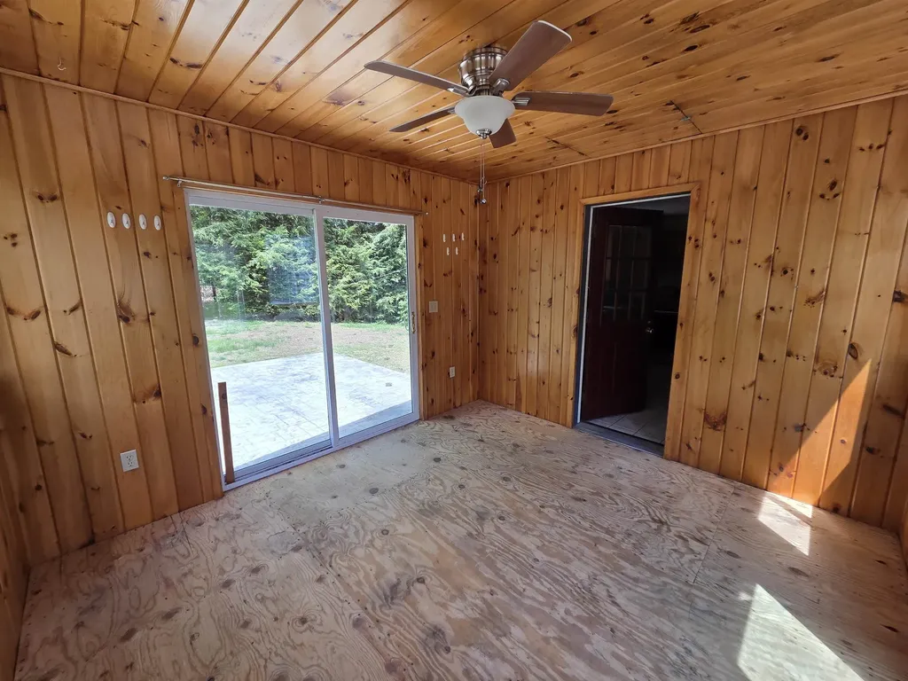 71 Myrtle Street Hillsborough NH 03244