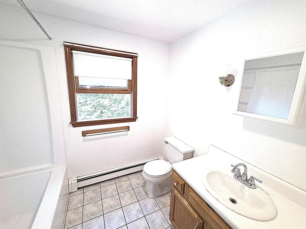 71 Myrtle Street Hillsborough NH 03244
