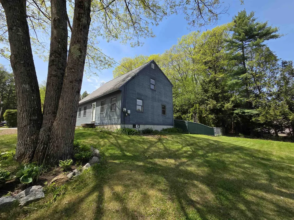 71 Myrtle Street Hillsborough NH 03244