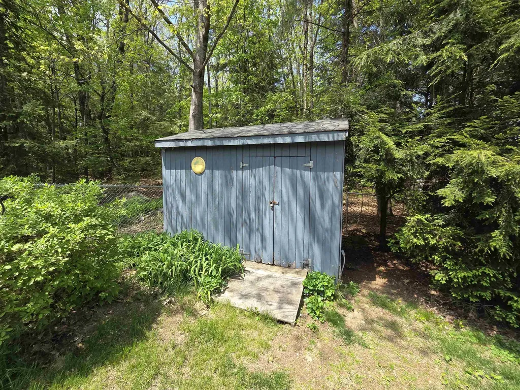 71 Myrtle Street Hillsborough NH 03244