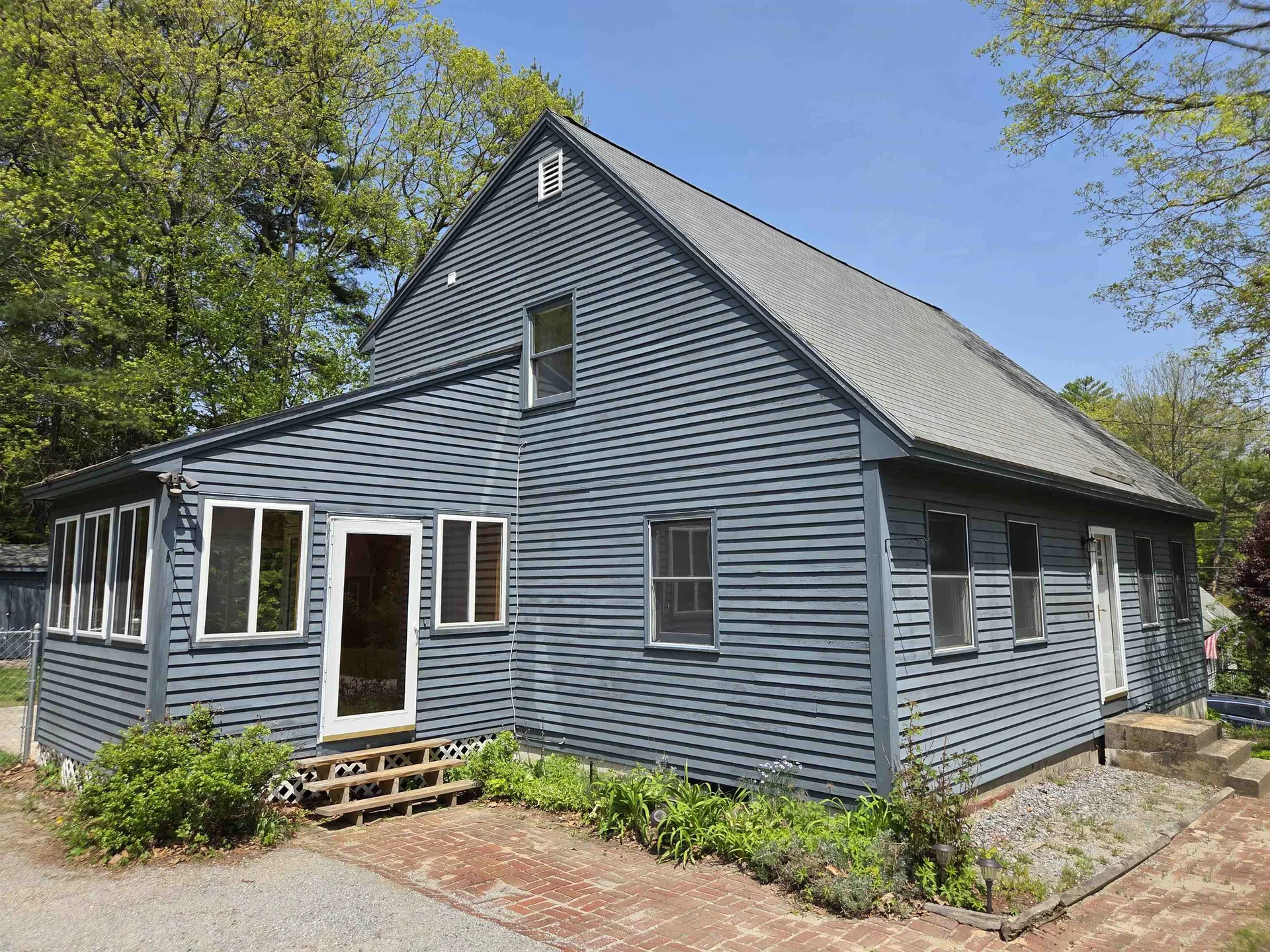 71 Myrtle Street Hillsborough NH 03244