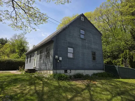 71 Myrtle Street Hillsborough NH 03244