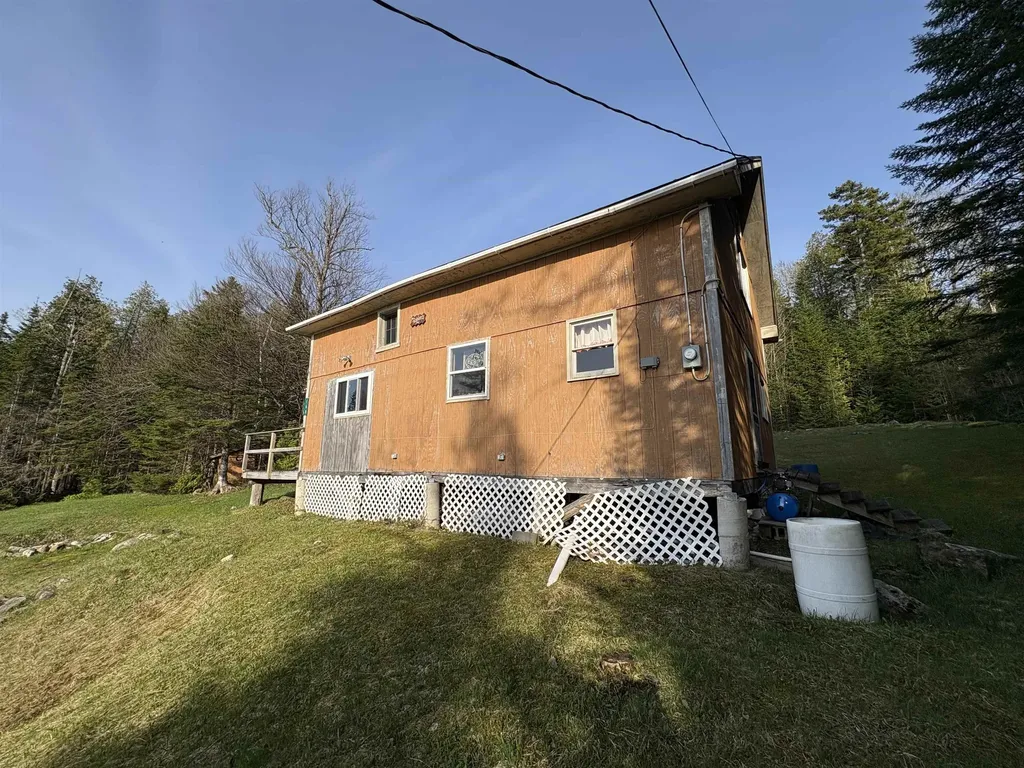 168 Ponemah Path Newark VT 05871